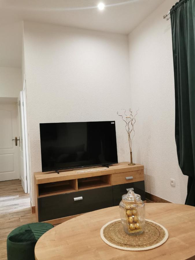 Apartmani Tripalo 伊莫茨基 外观 照片