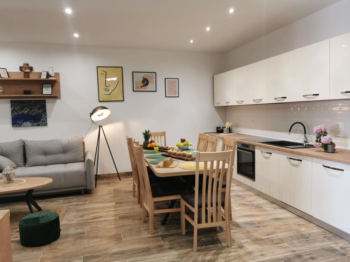 Apartmani Tripalo 伊莫茨基 外观 照片