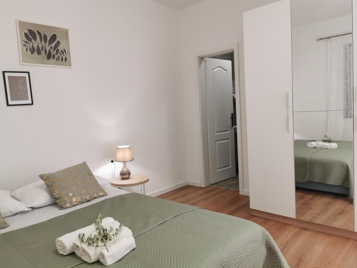 Apartmani Tripalo 伊莫茨基 外观 照片