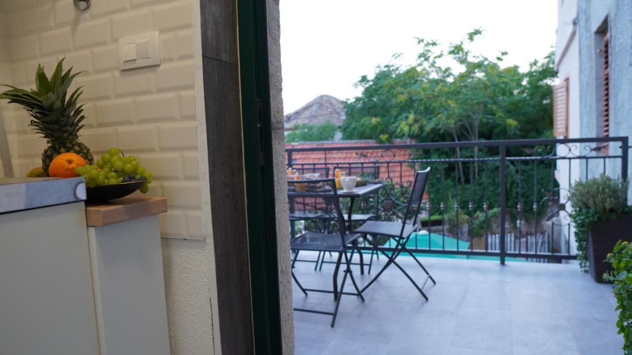Apartmani Tripalo 伊莫茨基 外观 照片
