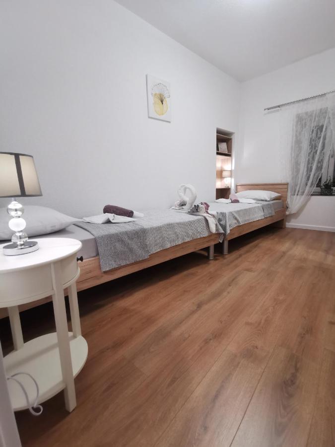 Apartmani Tripalo 伊莫茨基 外观 照片
