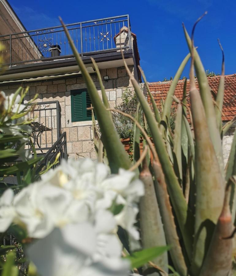 Apartmani Tripalo 伊莫茨基 外观 照片